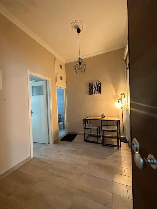 Ζεστή Φωλίτσα Στο Κέντρο. Appartement Athene Buitenkant foto